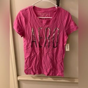 Aéropostale: NWT pink sequin logo tee